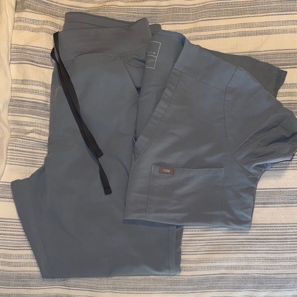 Figs Scrub Set - Picture 3 of 4